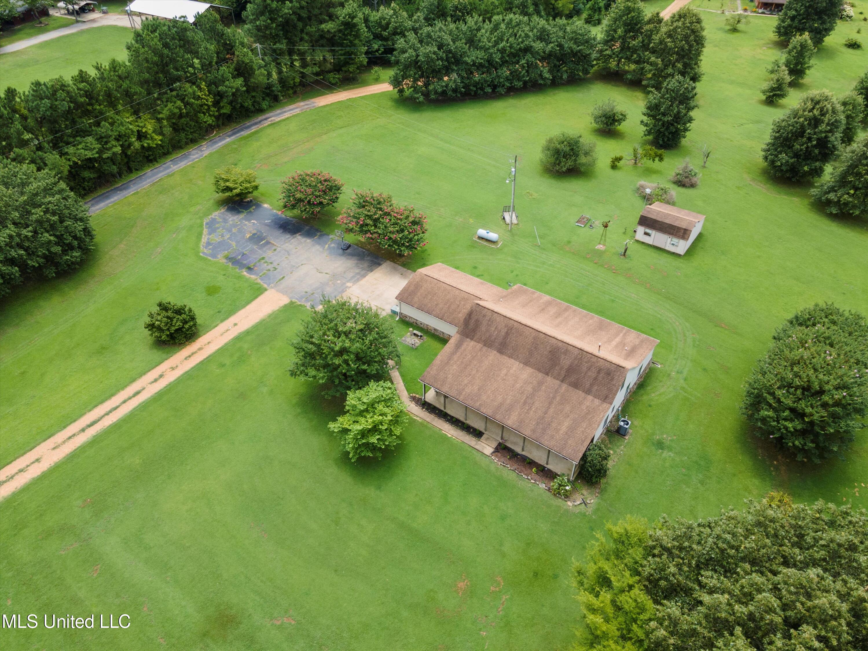 7381 Dean Road Lake Cormorant, MS 38641 - Photo 41 of 46 41-DJI_0022