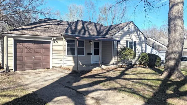 $155,000 | 11108 East 57 Street, Raytown, MO 64133