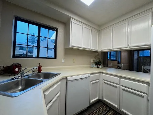 $215,000 | 7441 Auburn Oaks Court, Unit O, Citrus Heights, CA 95621