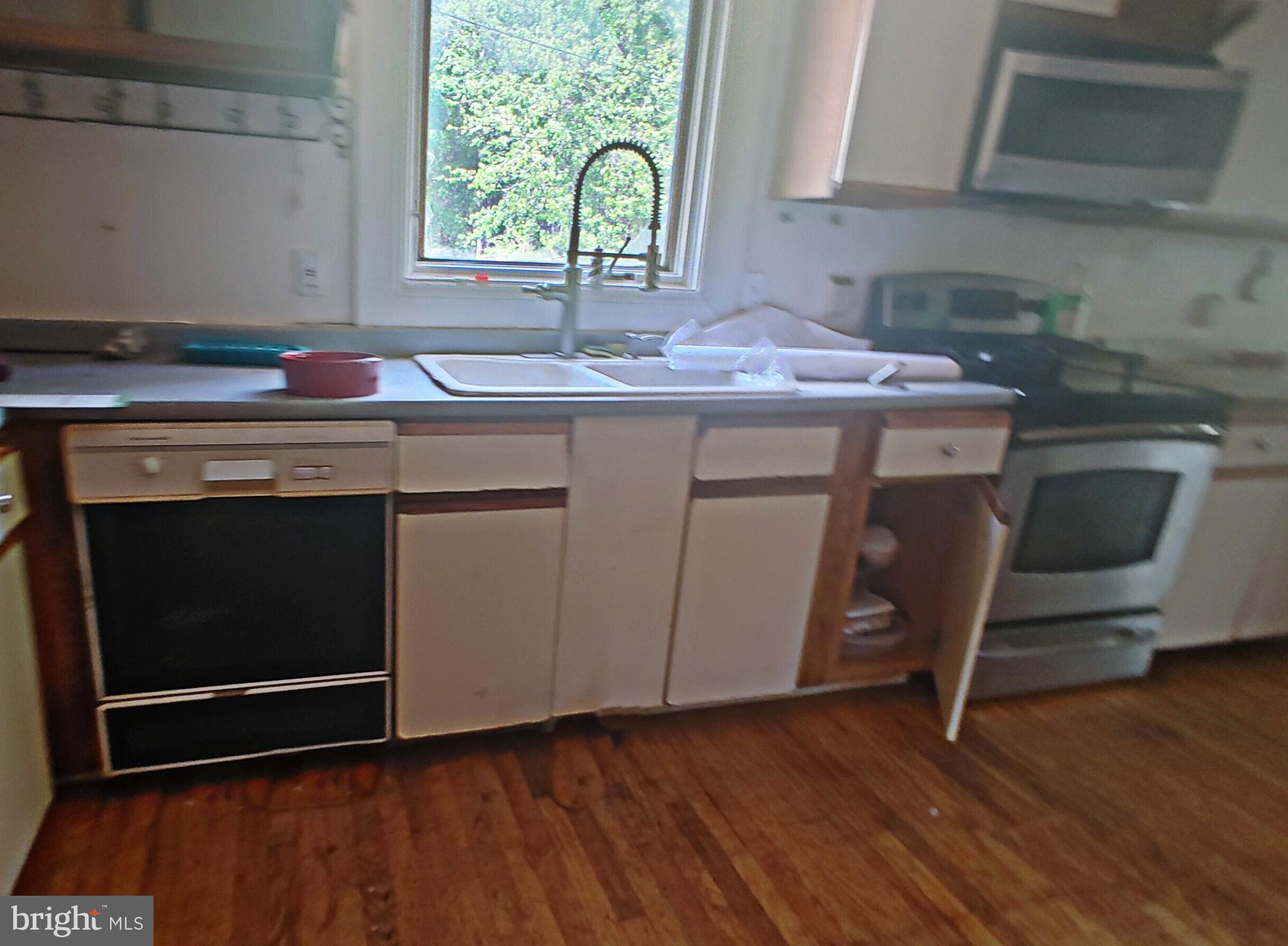 6070 Shady Side Road Shady Side, MD 20764 - Photo 11 of 39 Interior