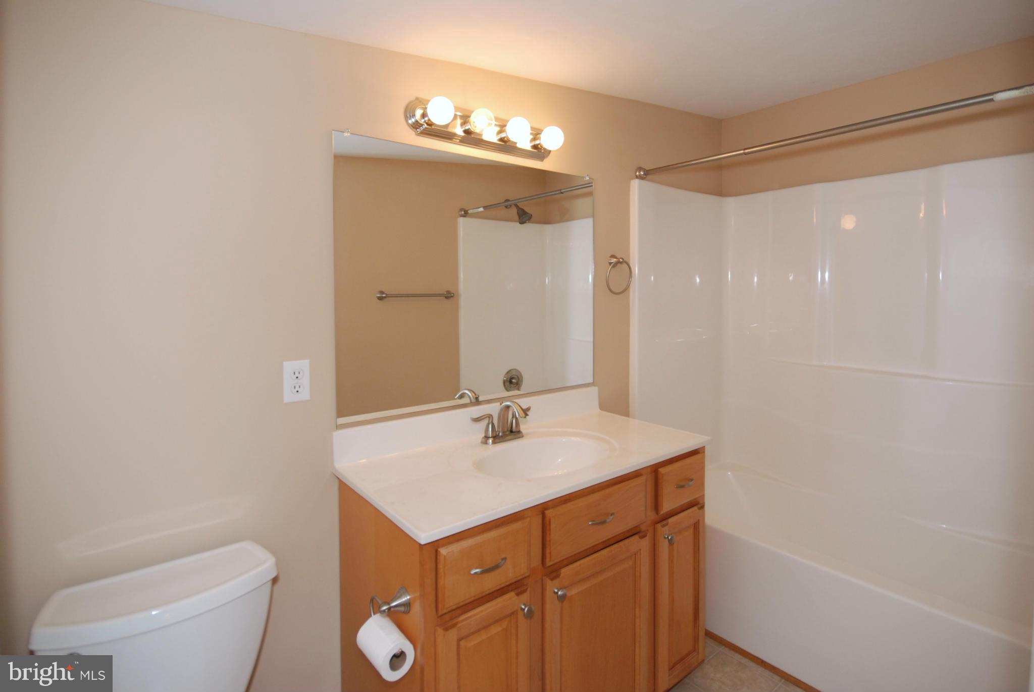 1938 Strasburg Road Front Royal, VA 22630 - Photo 20 of 22 Bath