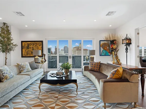 $1,150,000 | 230 Dwyer Avenue, Unit 701, San Antonio, TX 78204