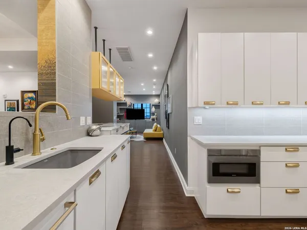 $1,150,000 | 230 Dwyer Avenue, Unit 701, San Antonio, TX 78204