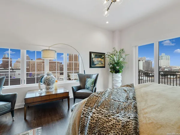 $1,150,000 | 230 Dwyer Avenue, Unit 701, San Antonio, TX 78204