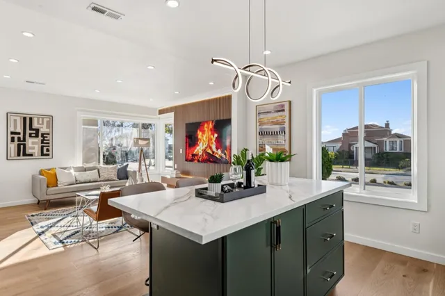 $1,895,000 | 3060 19th Avenue, San Francisco, CA 94132