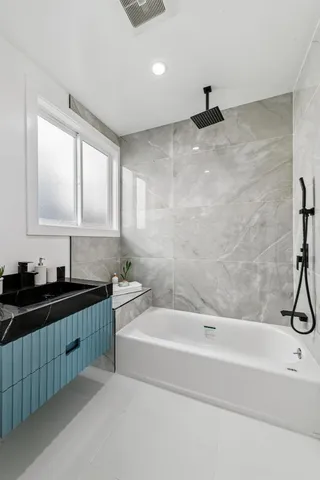 $1,695,000 | 3060 19th Avenue, San Francisco, CA 94132