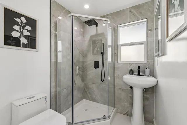 $1,895,000 | 3060 19th Avenue, San Francisco, CA 94132