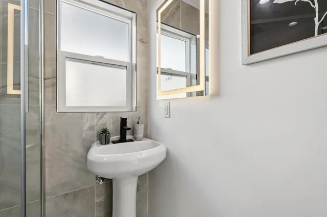 $1,895,000 | 3060 19th Avenue, San Francisco, CA 94132