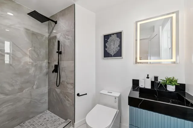 $1,695,000 | 3060 19th Avenue, San Francisco, CA 94132