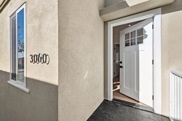 $1,695,000 | 3060 19th Avenue, San Francisco, CA 94132