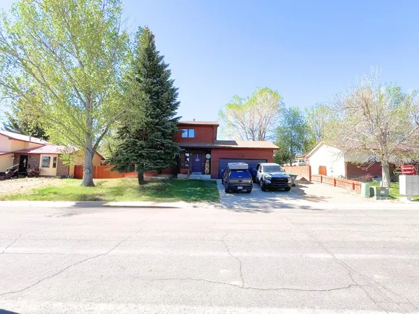 $349,900 | 510 Cheyenne Drive, Green River, WY 82935