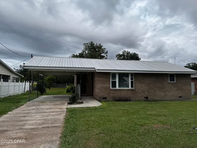 $124,999 | 546 South 2nd Street, Wewahitchka, FL 32465
