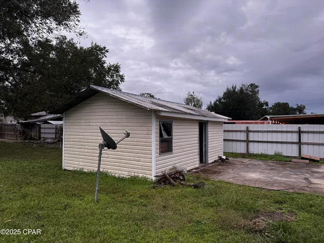 $124,999 | 546 South 2nd Street, Wewahitchka, FL 32465