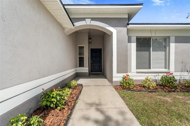 $359,000 | 3116 Summer House Drive, Valrico, FL 33594
