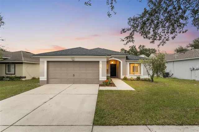 $359,000 | 3116 Summer House Drive, Valrico, FL 33594