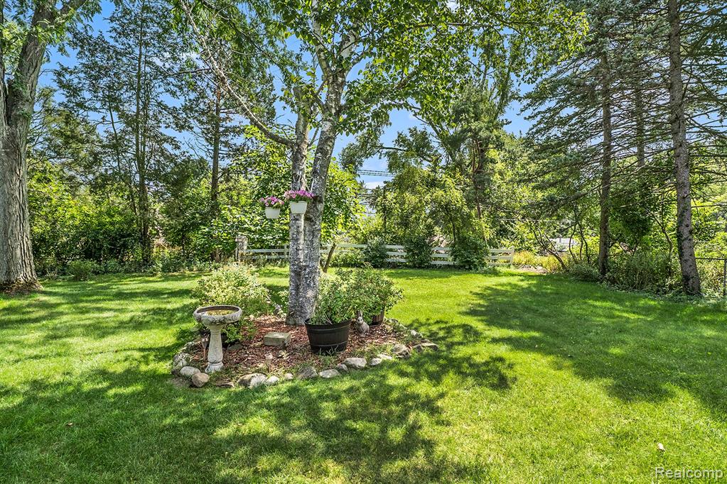 311 Reitman Court Rochester Hills, MI 48307 - Photo 27 of 32