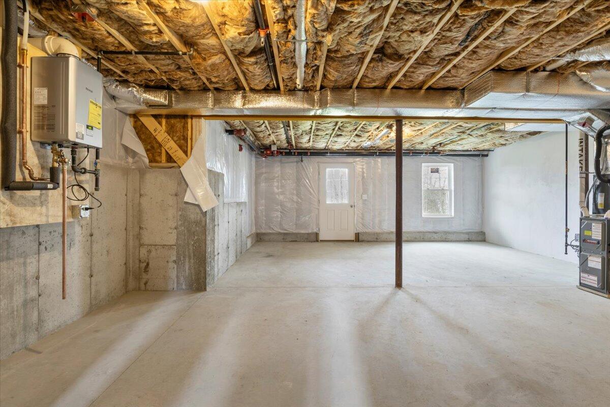 24 Regency Circle, Unit 3 Kittery, ME 03904 - Photo 30 of 32 45-459_US_1_45