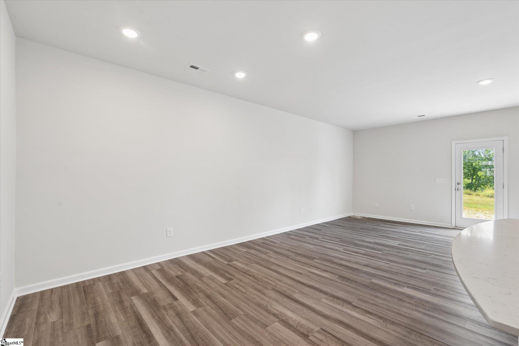 303 East Compass Way Easley, SC 29640 - Photo 8 of 26