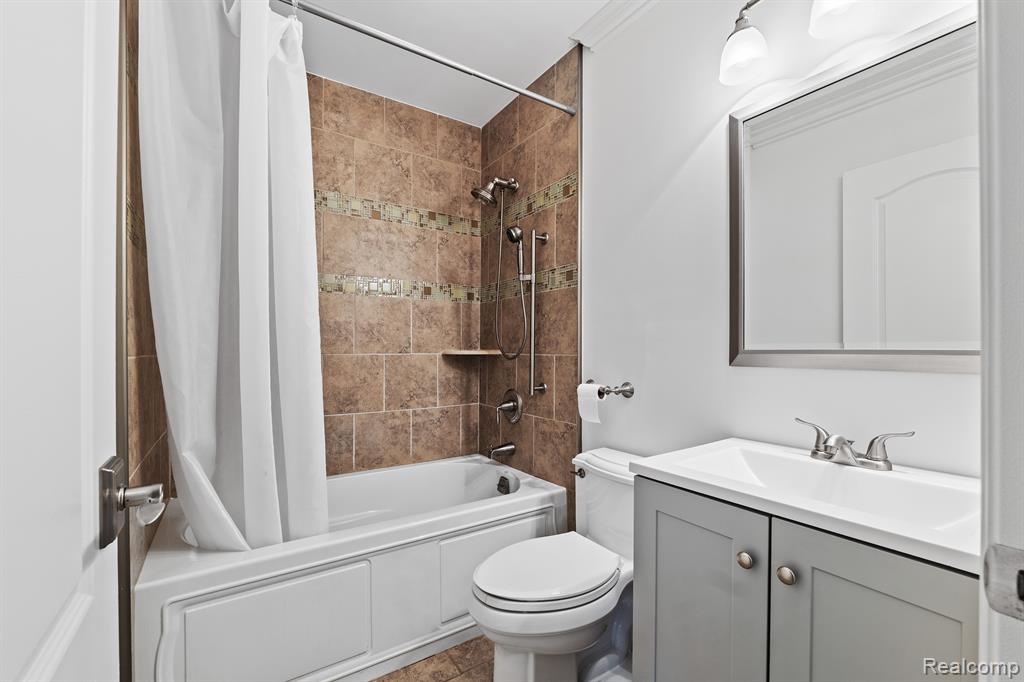 51 Manor Way Rochester Hills, MI 48309 - Photo 15 of 25