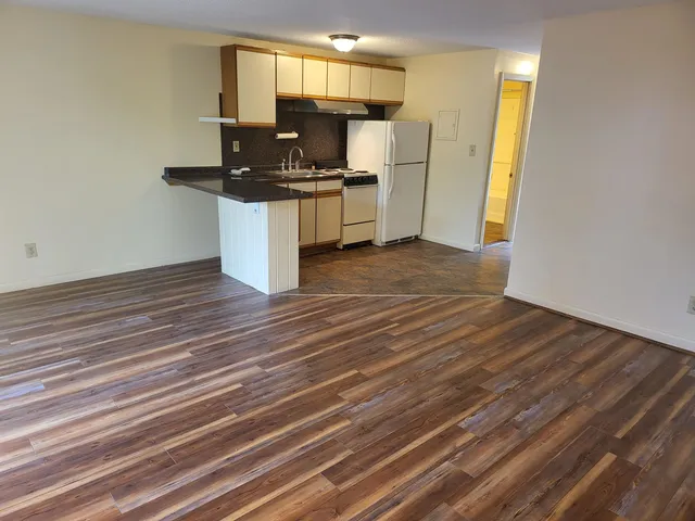 $1,200 | 18-5 Main Street, Ashland, NH 03217