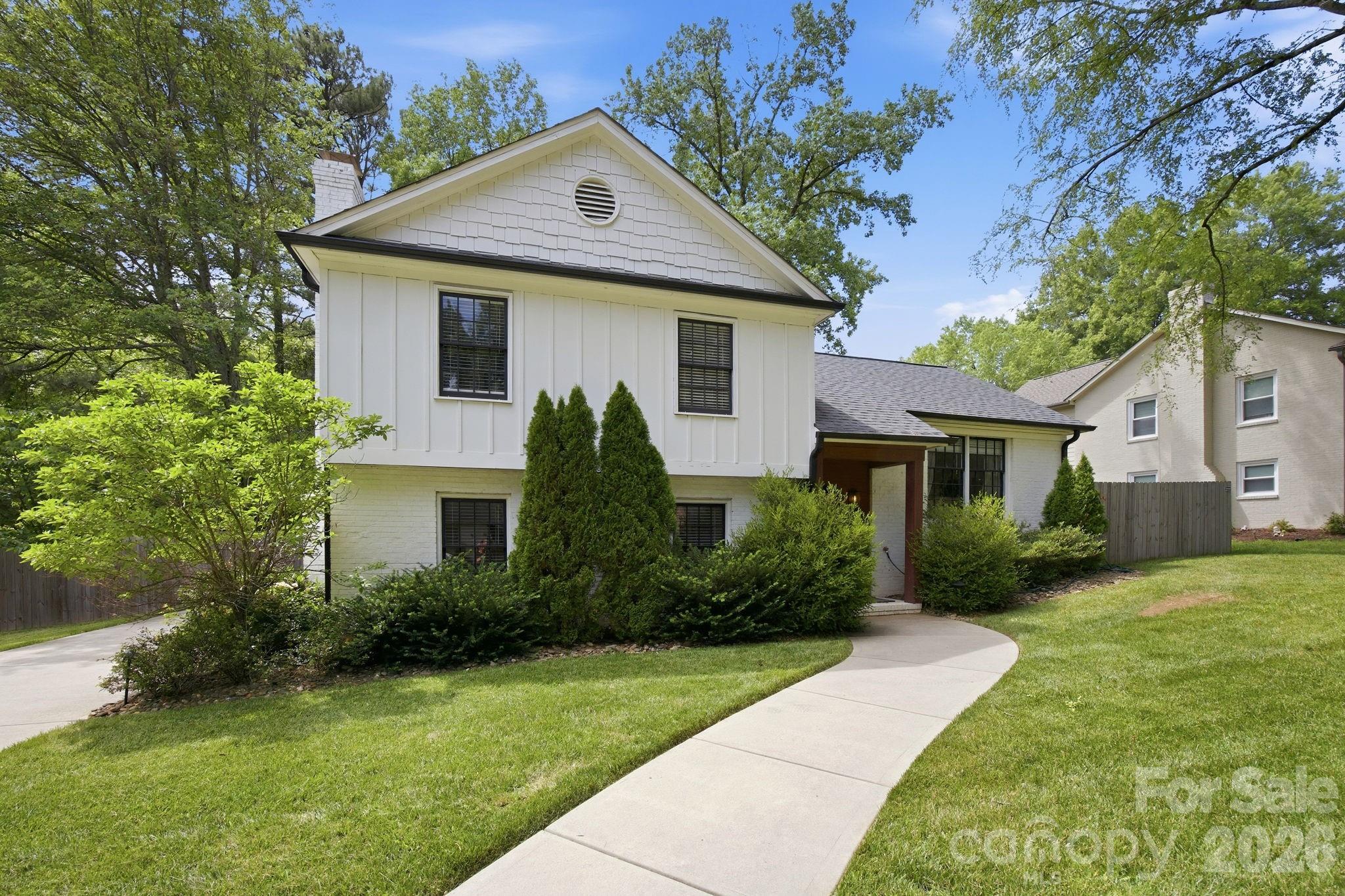 1325 Braeburn Road Charlotte, NC 28211 - Photo 4 of 40 Gallery Image 4