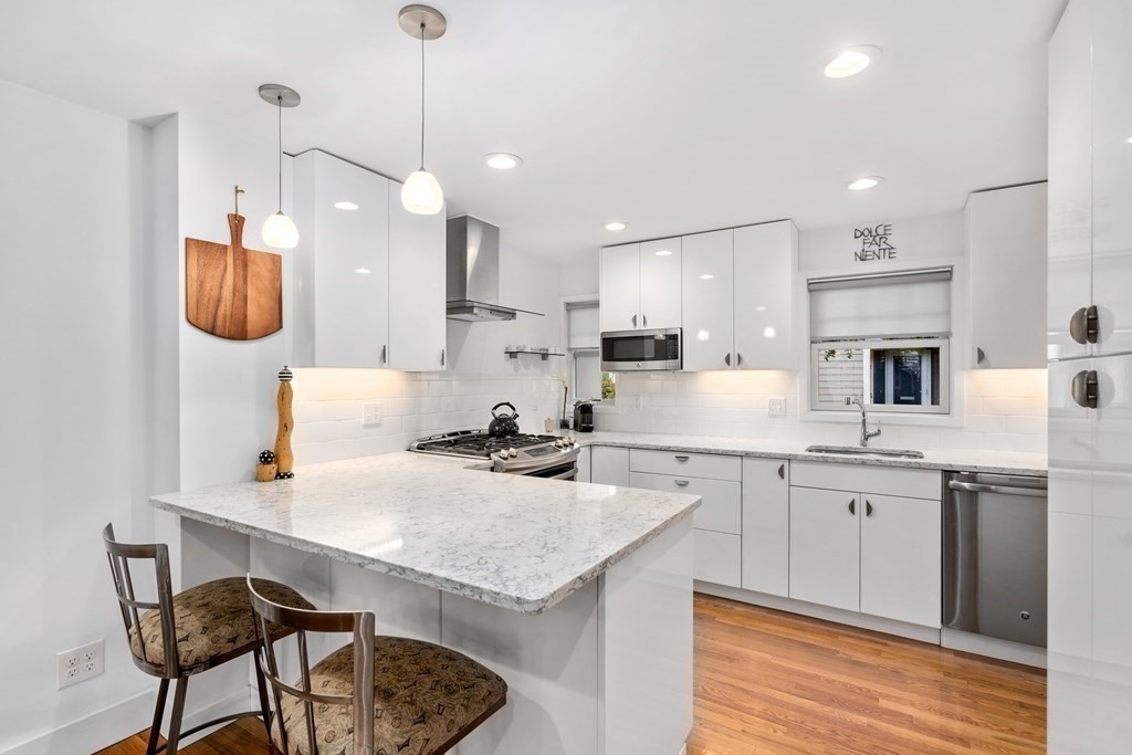 11 Oak Street, Unit 36 Wellesley, MA 02482 - Photo 8 of 36