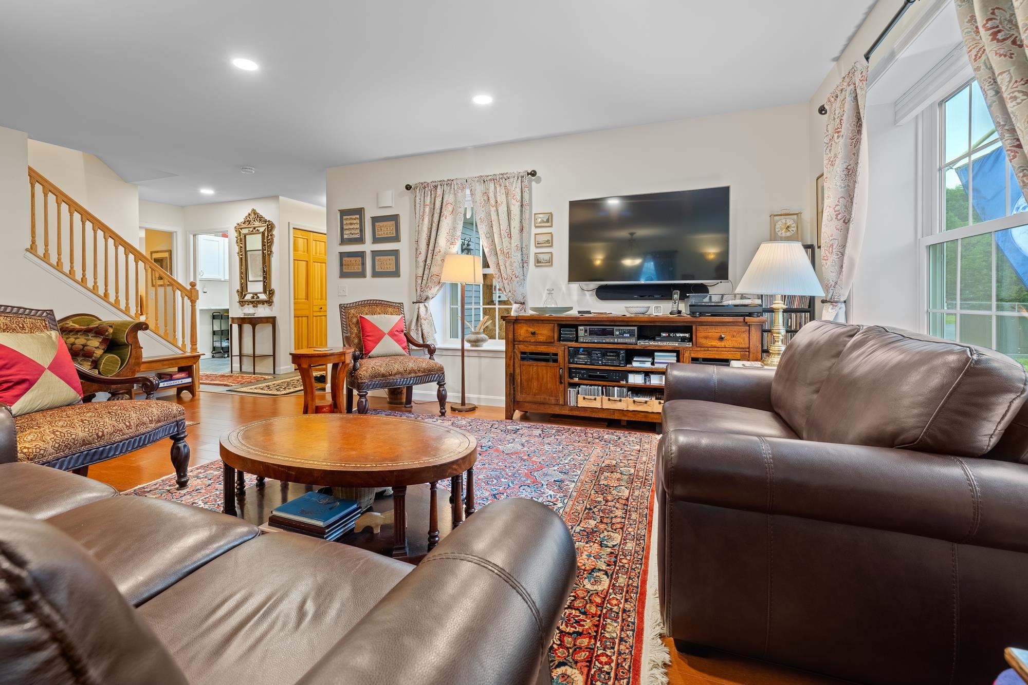 62 Pullman Lane Hartford, VT 05001 - Photo 4 of 37
