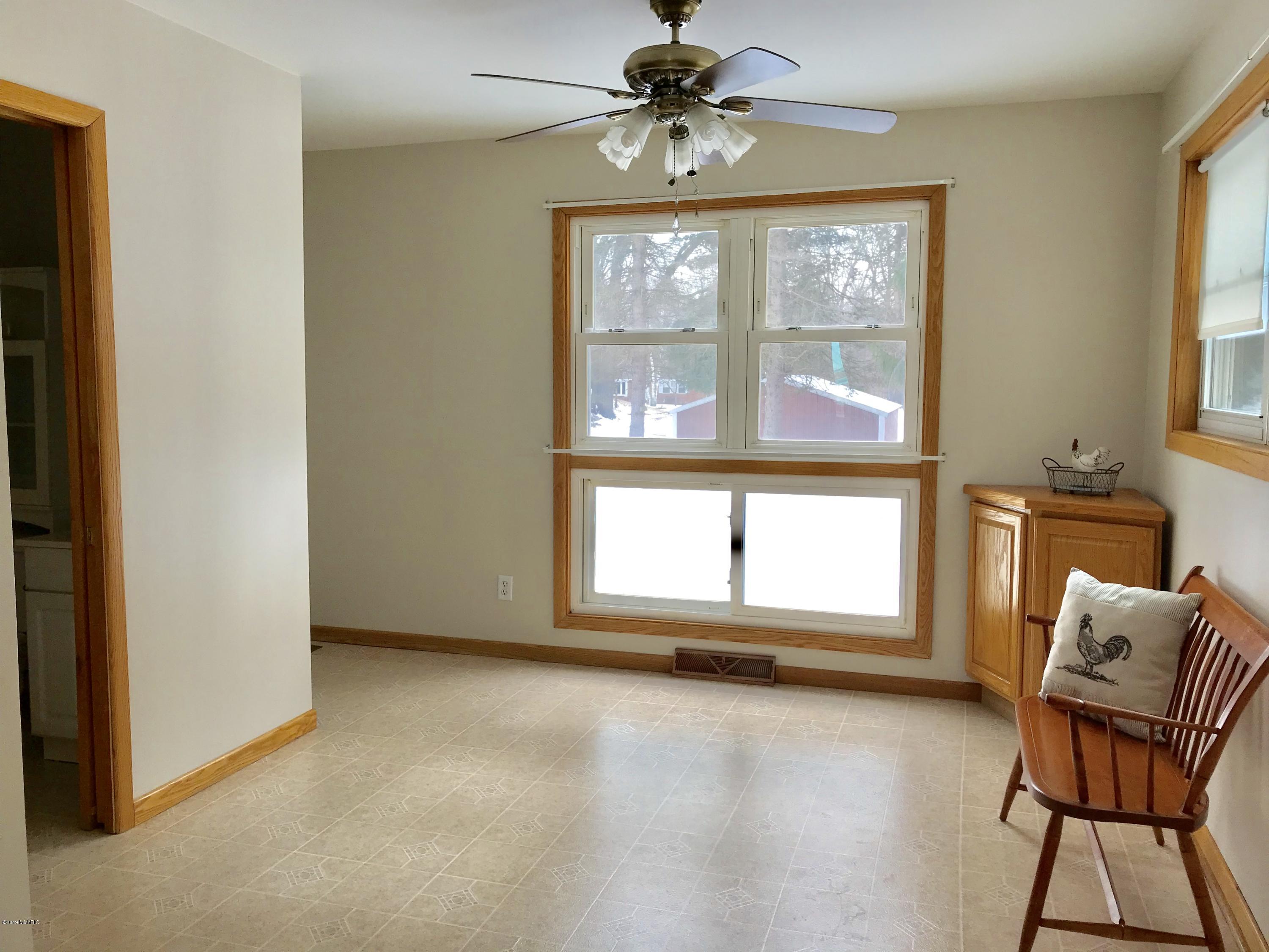 135 Highfield Road Battle Creek, MI 49017 - Photo 13 of 39 C70D8CE8-B390-4F81-9808-2C14F88476EA