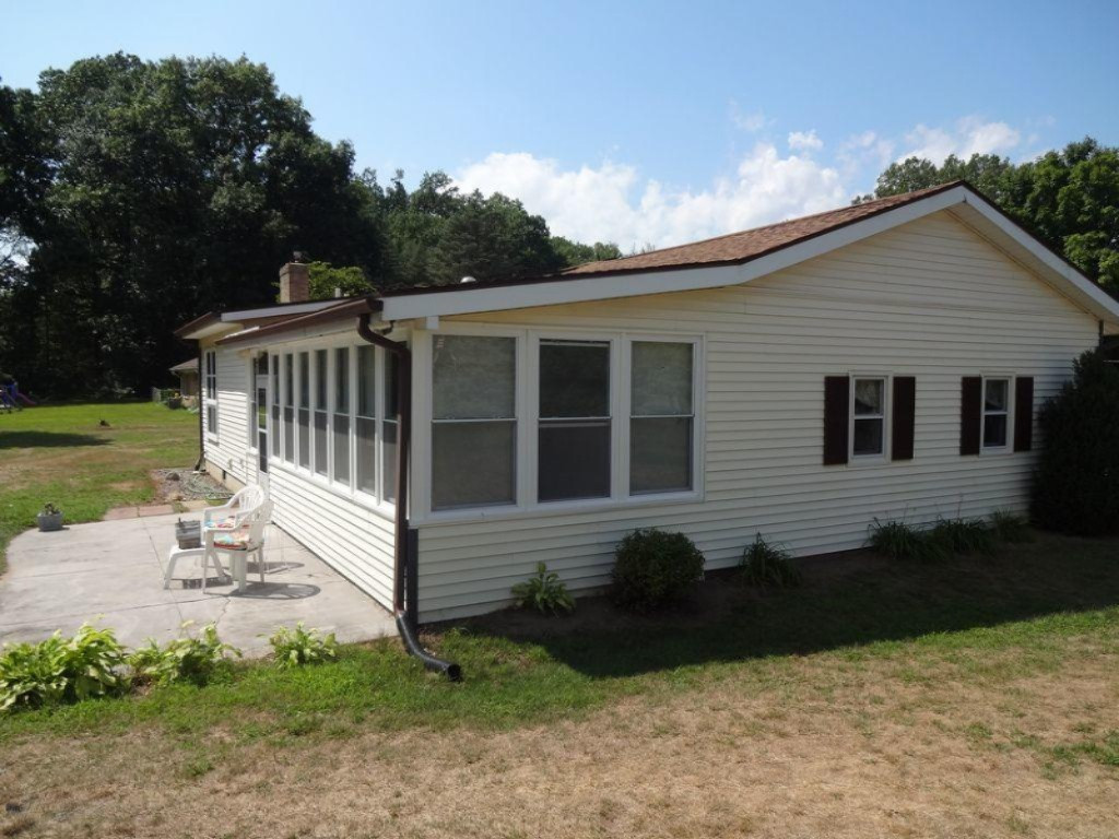 135 Highfield Road Battle Creek, MI 49017 - Photo 5 of 39 5CF62505-CC87-461E-8A6B-15EECD36BDA6