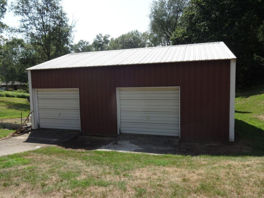 135 Highfield Road Battle Creek, MI 49017 - Photo 6 of 39 0D564E00-AE77-4BF0-8081-957486B03E98