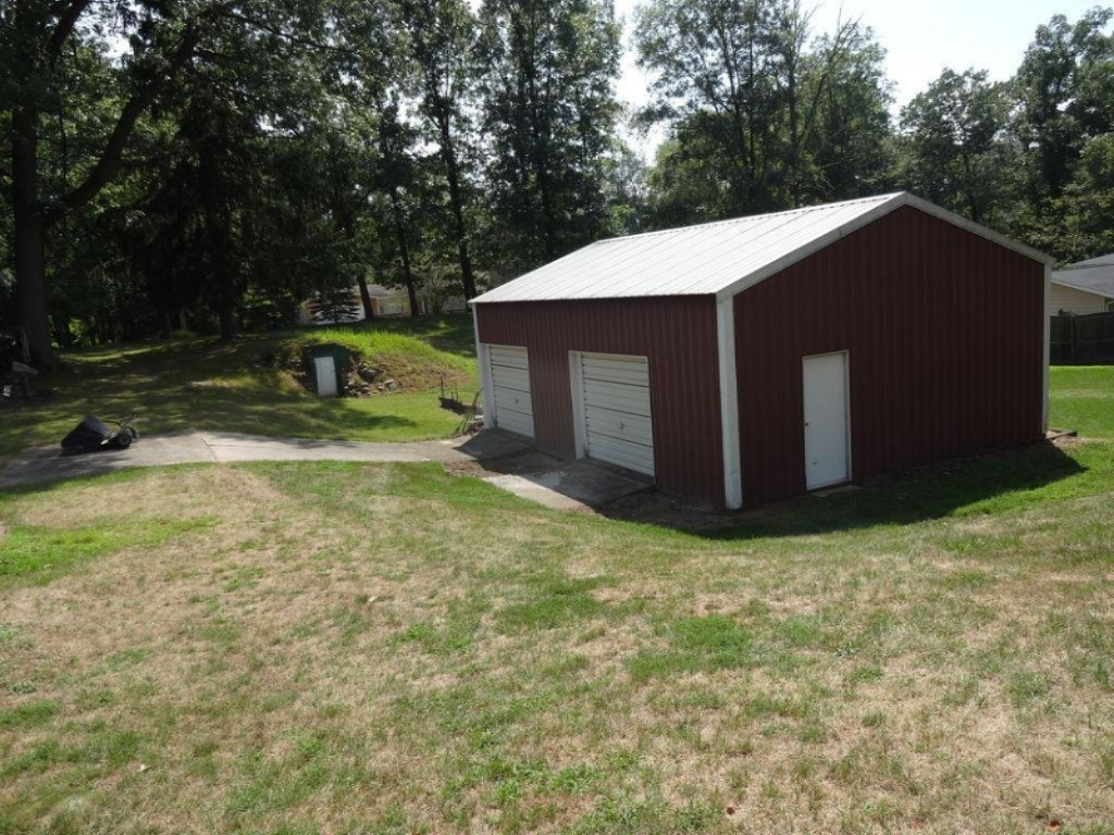 135 Highfield Road Battle Creek, MI 49017 - Photo 7 of 39 D69465B0-6116-477C-B5C9-4006AA7A0308