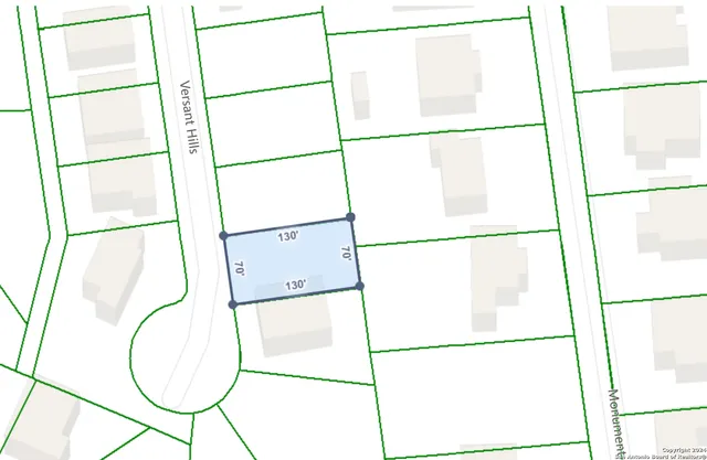 a bathroom with a sink and a mirror of the wall