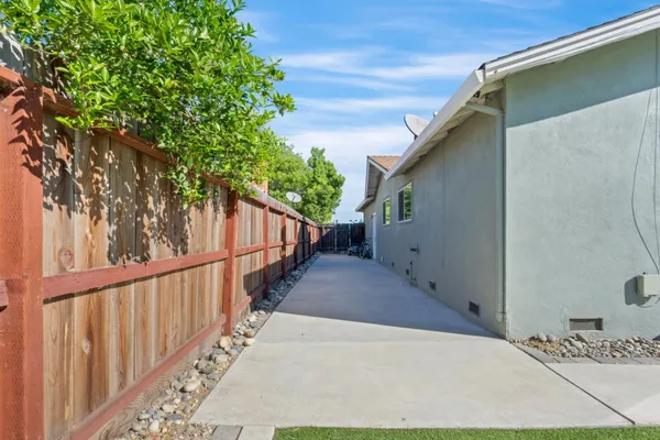 $411,999 | 816 Bowen Avenue, Modesto, CA 95350