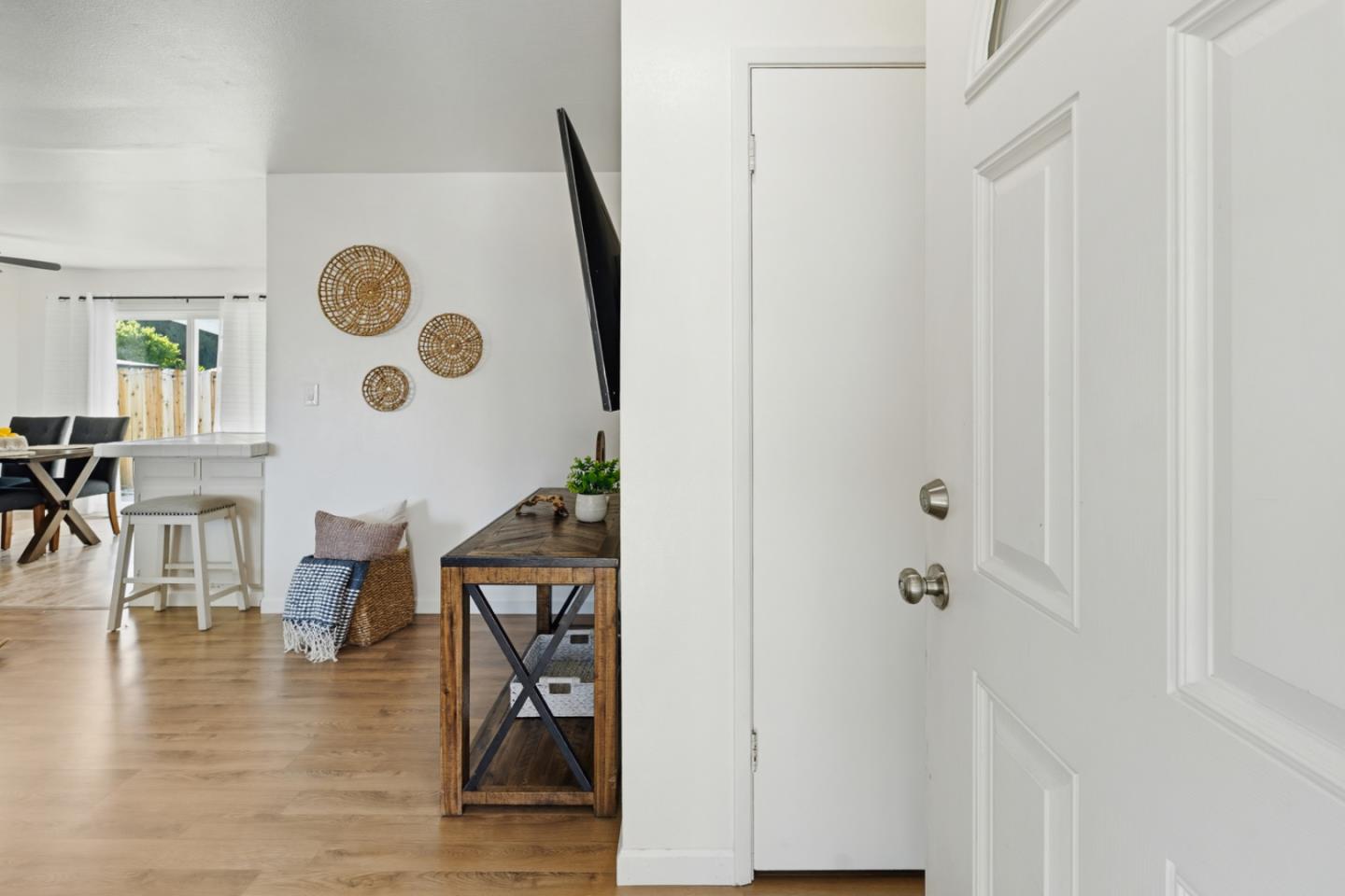 816 Bowen Avenue Modesto, CA 95350 - Photo 5 of 33