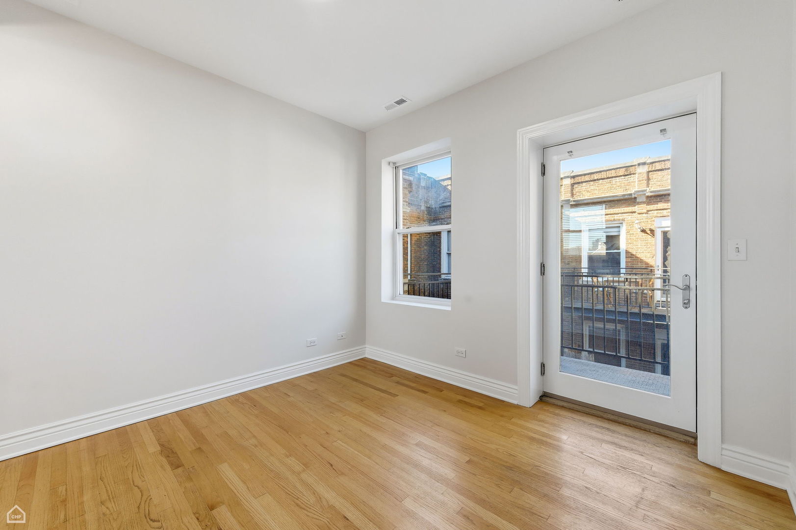 1443 West Victoria Street, Unit 3E Chicago, IL 60660 - Photo 4 of 14