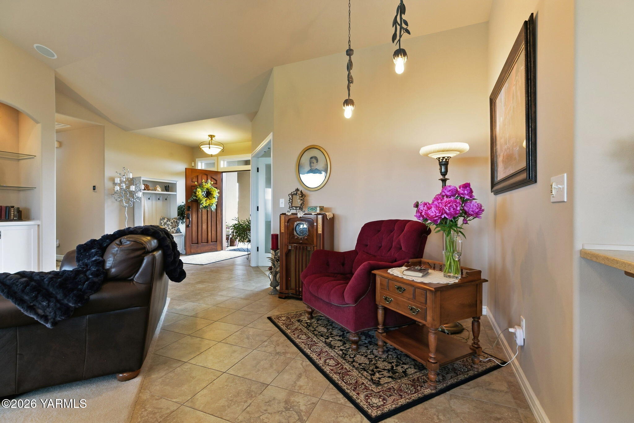 6360 Naches Heights Road Yakima, WA 98908 - Photo 21 of 38 Living Area