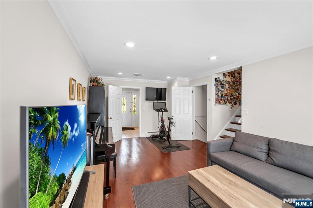 364 Knickerbocker Road Cresskill, NJ 07626 - Photo 31 of 45