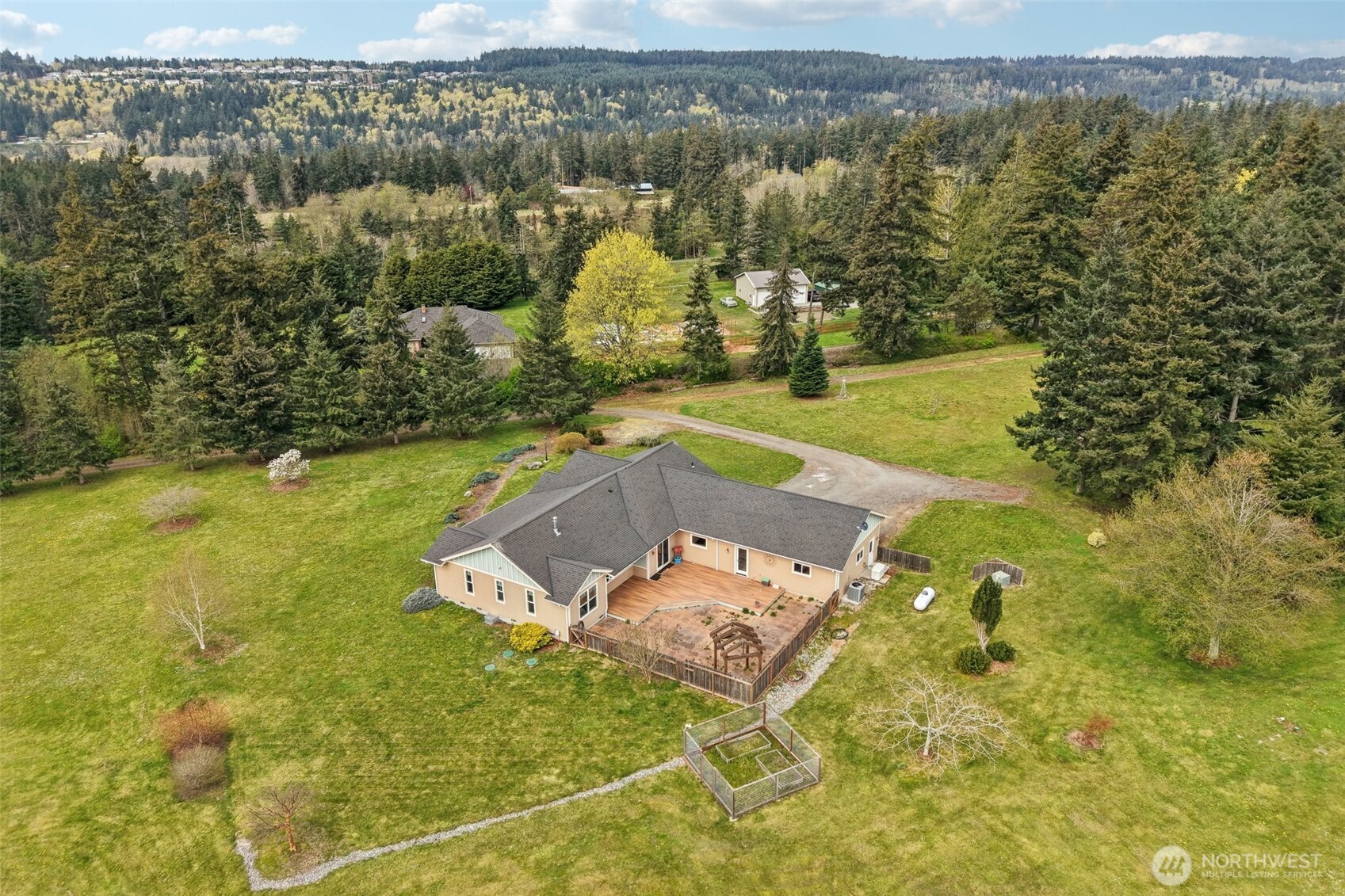 403 Russell Road Camano Island, WA 98282 - Photo 35 of 38 Gallery Image 35