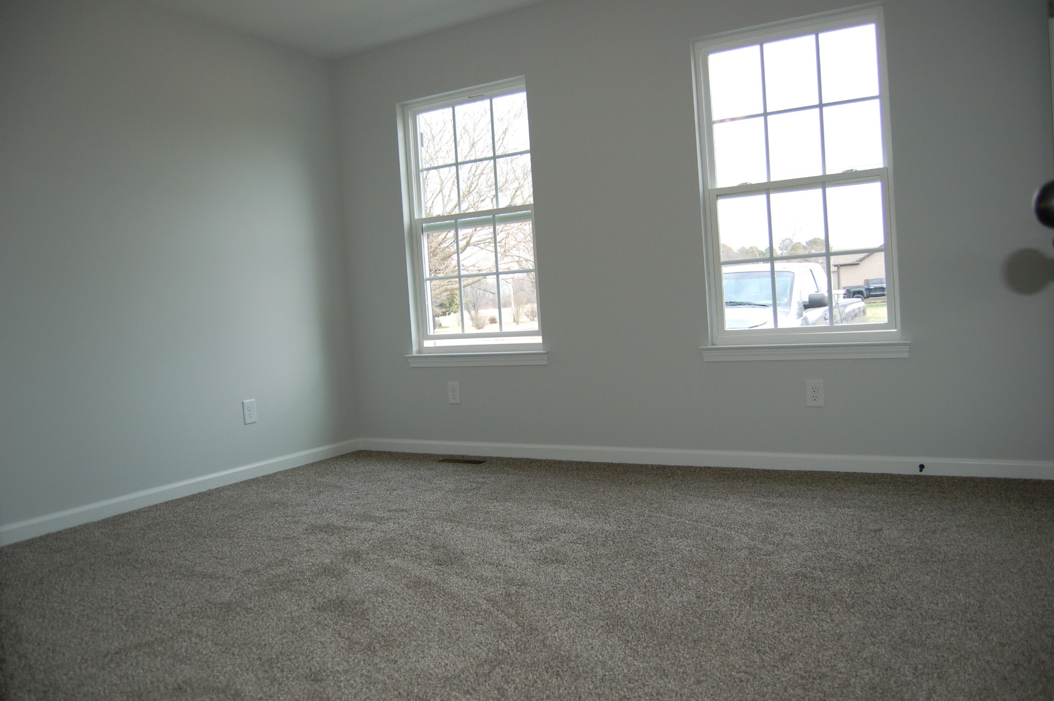 183 Scattersville Road Portland, TN 37148 - Photo 6 of 11 an empty room with a window
