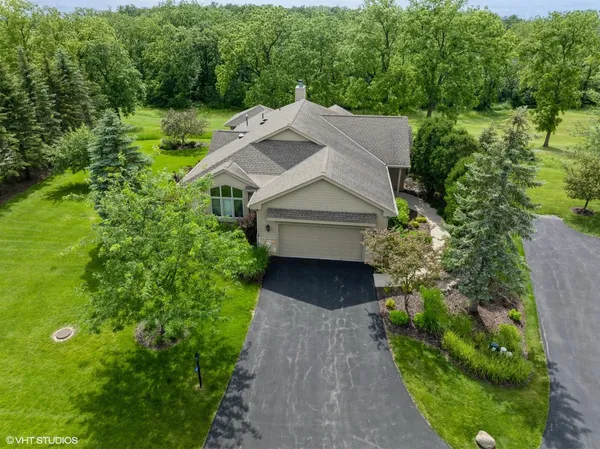 $899,999 | 572 Trevino Drive, Unit 5414, Geneva, WI 53147