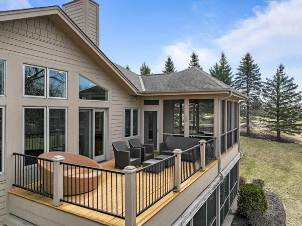 $899,999 | 572 Trevino Drive, Unit 5414, Geneva, WI 53147