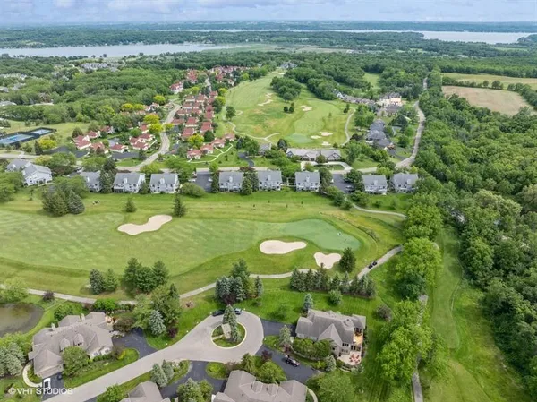 $899,999 | 572 Trevino Drive, Unit 5414, Geneva, WI 53147