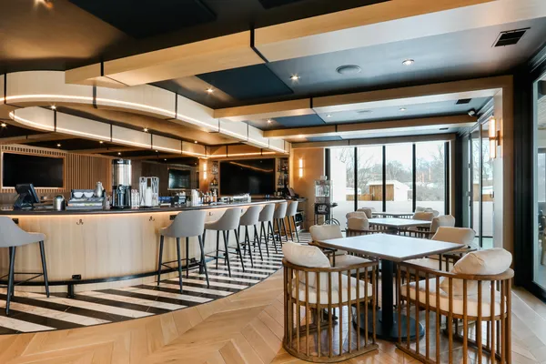 $899,999 | 572 Trevino Drive, Unit 5414, Geneva, WI 53147