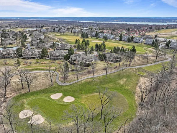 $899,999 | 572 Trevino Drive, Unit 5414, Geneva, WI 53147