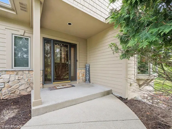 $899,999 | 572 Trevino Drive, Unit 5414, Geneva, WI 53147