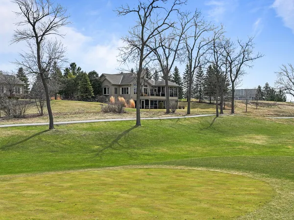 $899,999 | 572 Trevino Drive, Unit 5414, Geneva, WI 53147