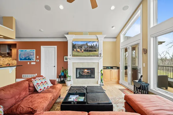 $899,999 | 572 Trevino Drive, Unit 5414, Geneva, WI 53147