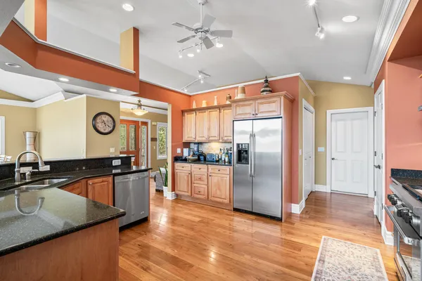 $899,999 | 572 Trevino Drive, Unit 5414, Geneva, WI 53147