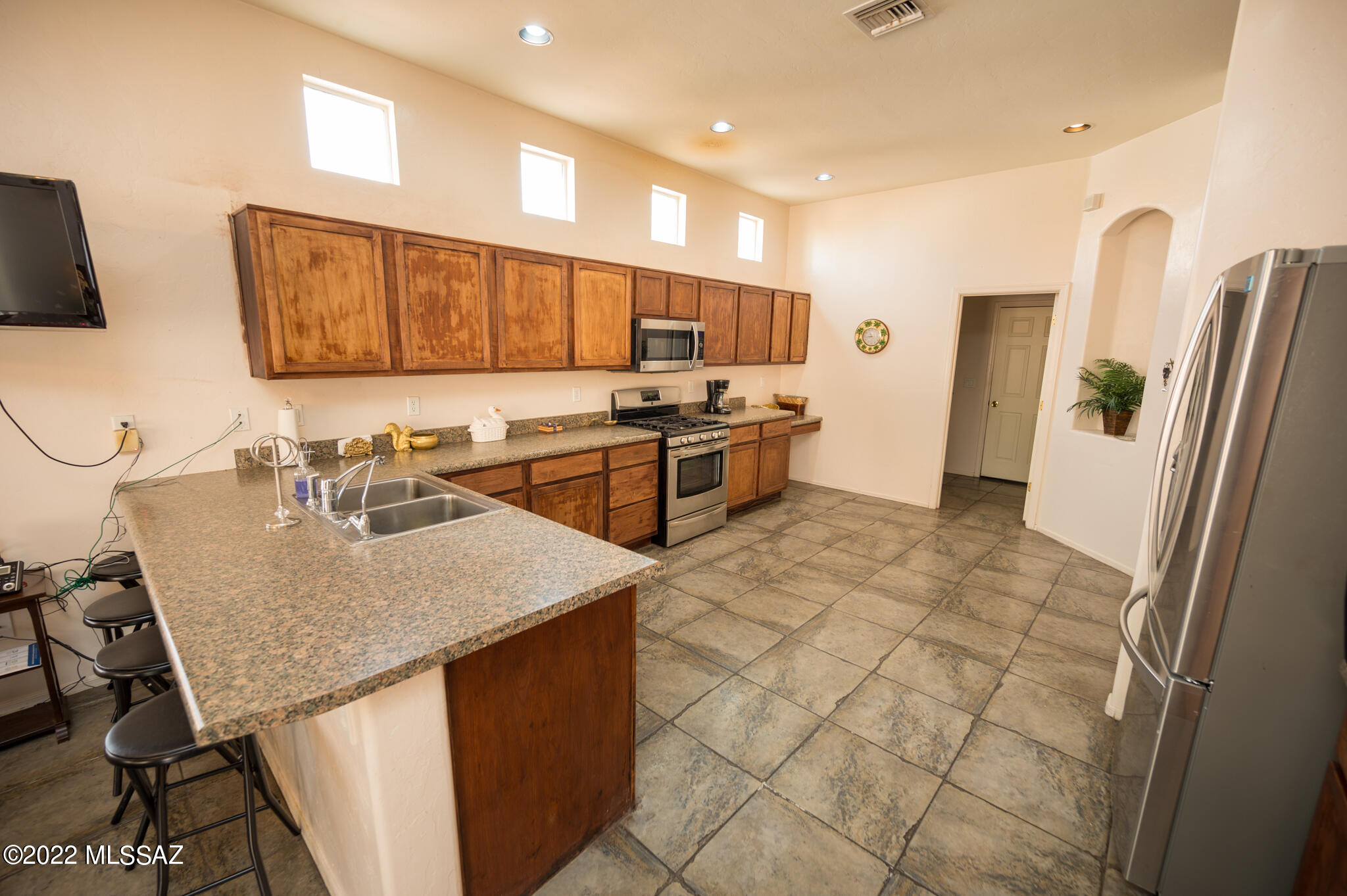 362 Via Capri Rio Rico, AZ 85648 - Photo 14 of 48