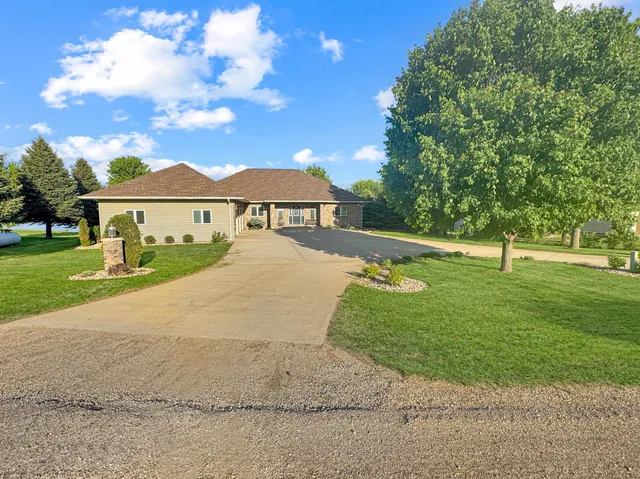 $1,200,000 | 16 Pheasant Drive, Slayton, MN 56172